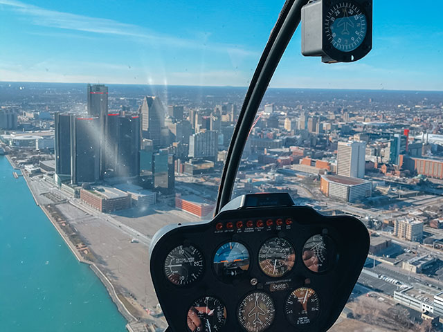 downtown detroit helicopter tour