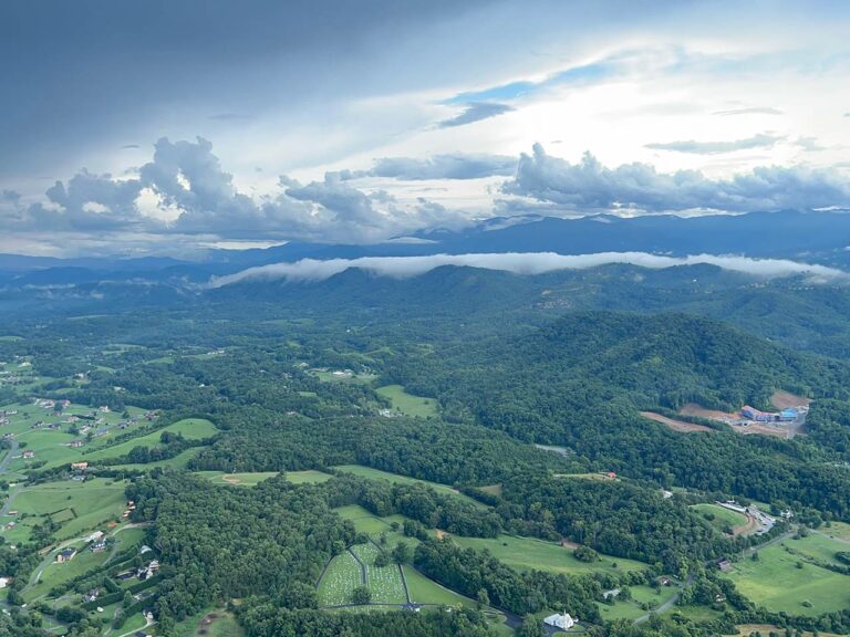 Smoky Mountains helicopter ride view