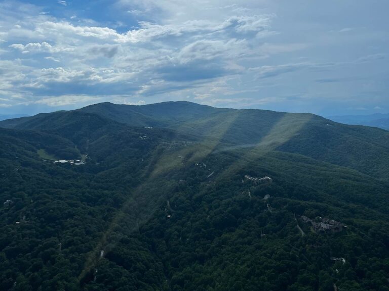 Smoky Mountains helicopter ride view