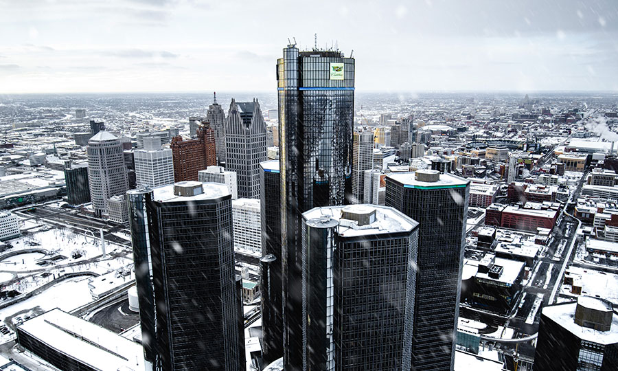 Detroit-Christmas-Lights-GM-RenCen