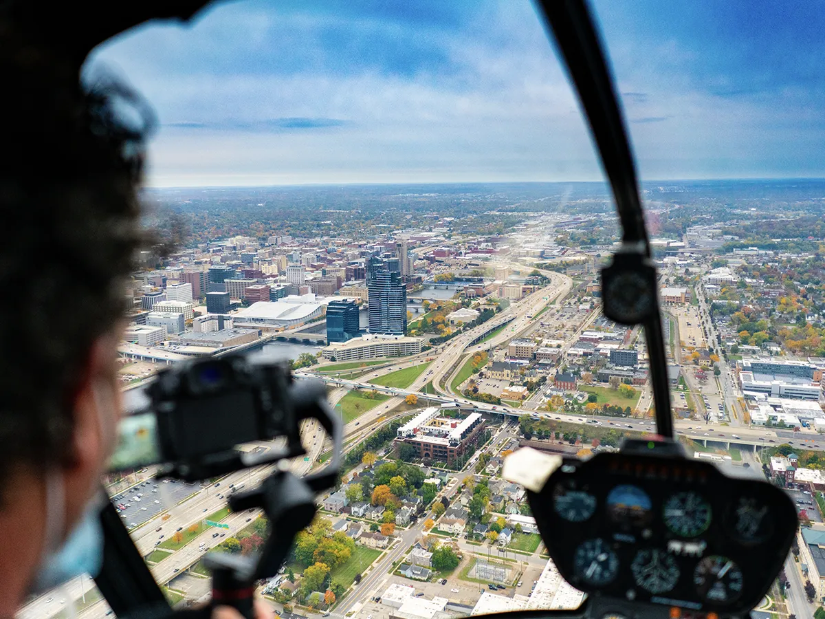 grand-rapids-fall-downtown-4